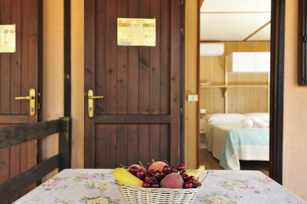 Villaggio Camping Tesonis Beach Tertenìa Exteriör bild